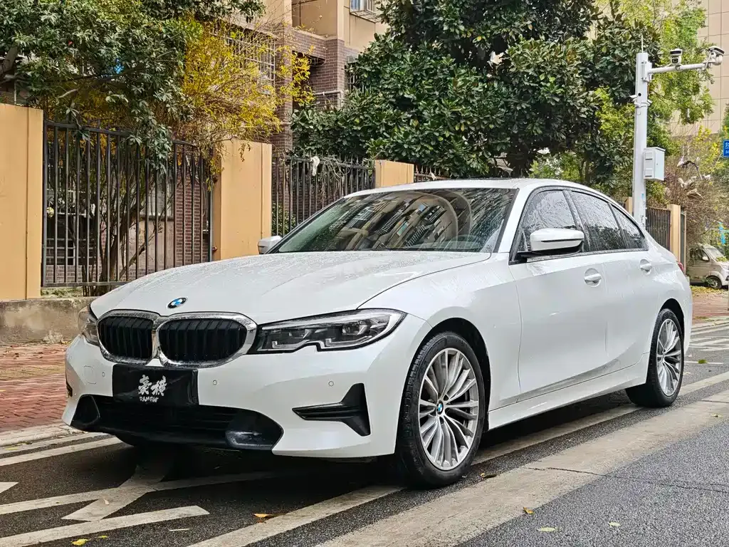 BMW 3 Series — фото 1