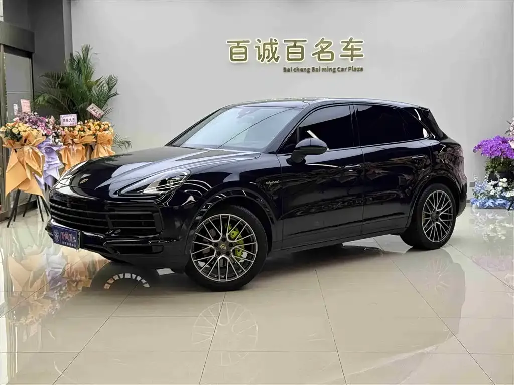 Porsche Cayenne Hybrid — фото 1