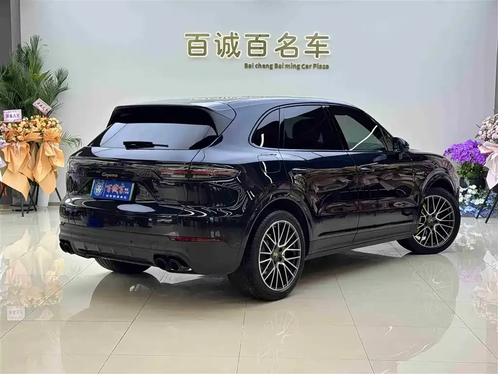 Porsche Cayenne Hybrid — фото 4