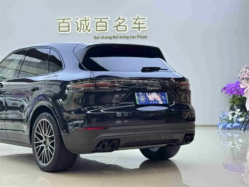 Porsche Cayenne Hybrid — фото 10