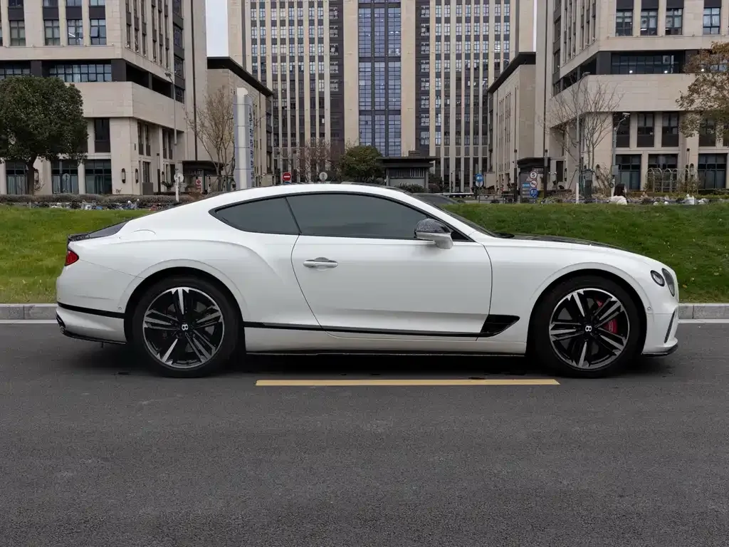 Bentley Continental — фото 8