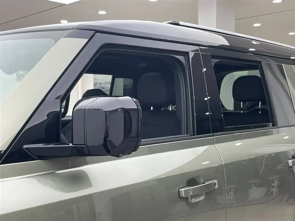 Land Rover Defender — фото 6