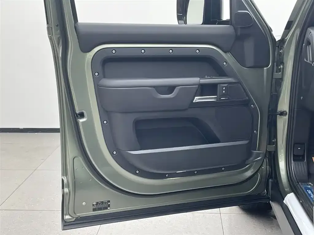 Land Rover Defender — фото 3