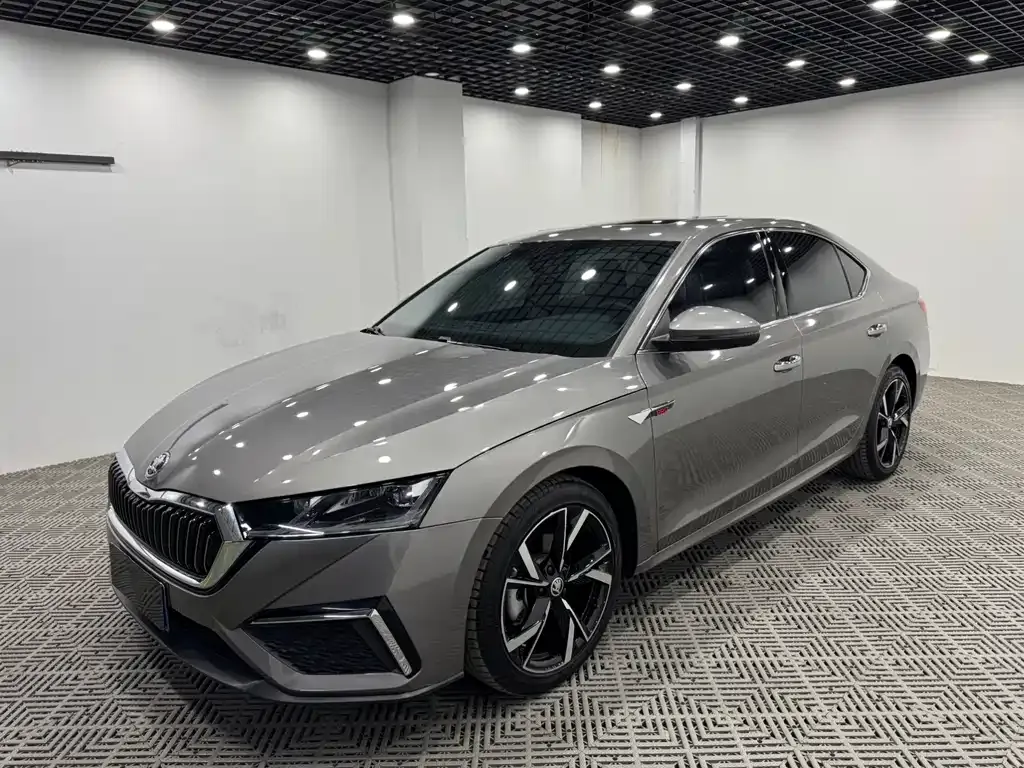 Skoda Octavia — фото 9