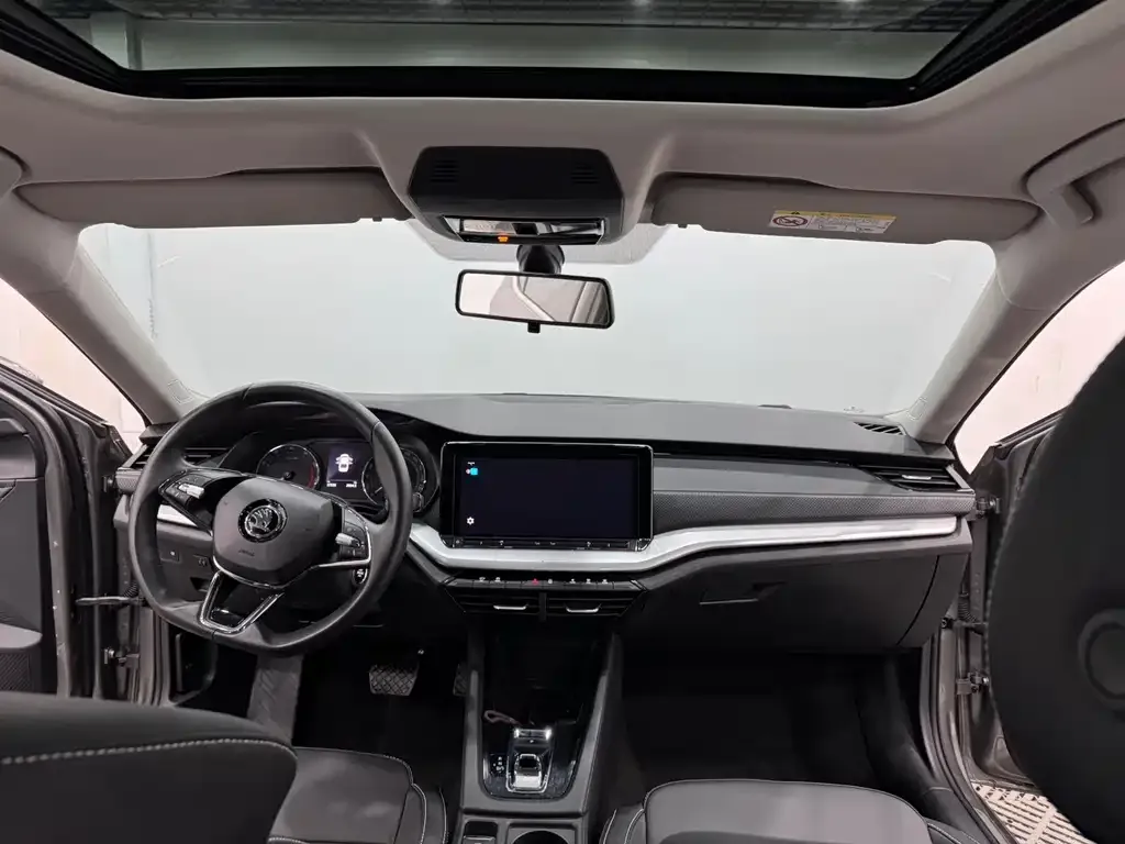 Skoda Octavia — фото 2