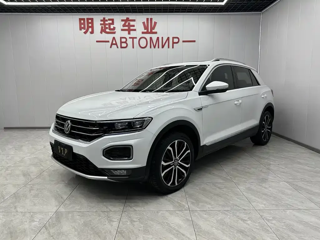 Volkswagen T-Roc — фото 1
