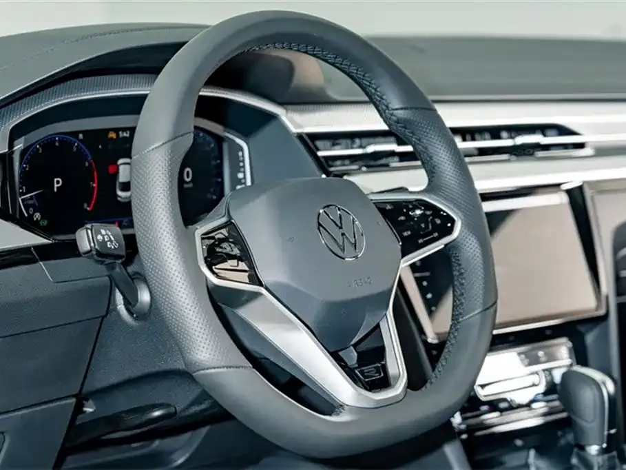 Volkswagen CC — фото 10