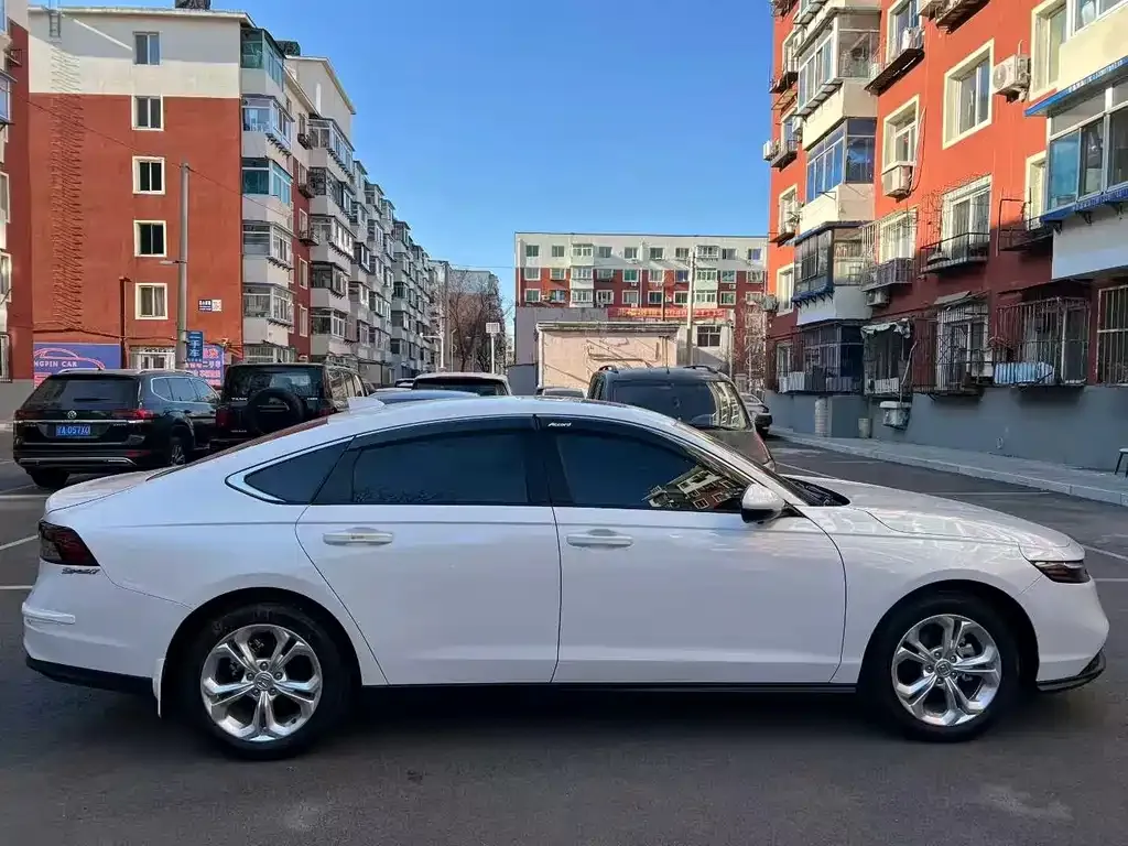 Honda Accord — фото 4