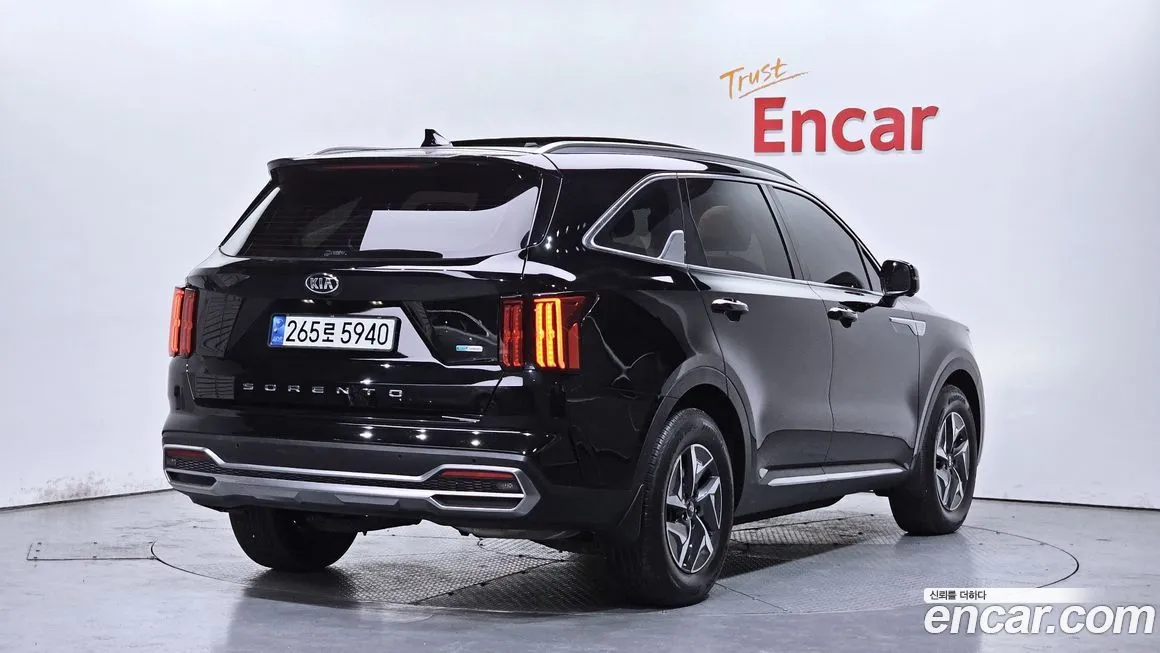 Kia Sorento — фото 10