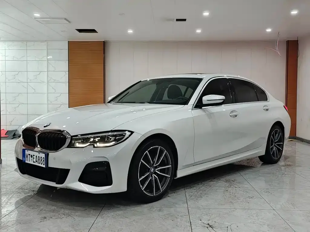 BMW 3 Series — фото 1
