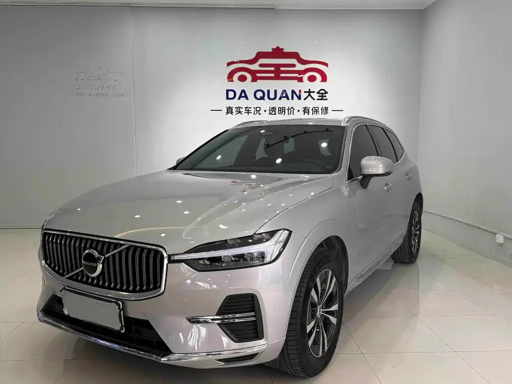 Volvo XC60 — фото 1