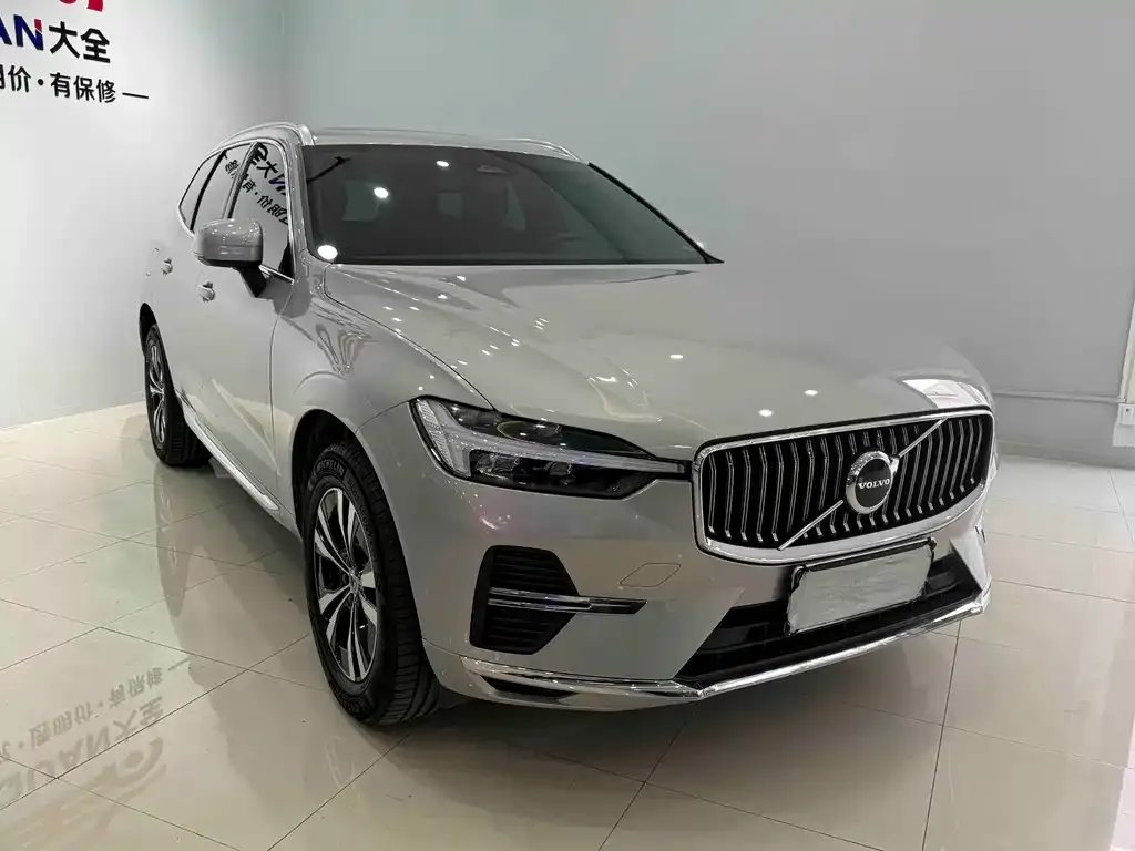 Volvo XC60 — фото 9