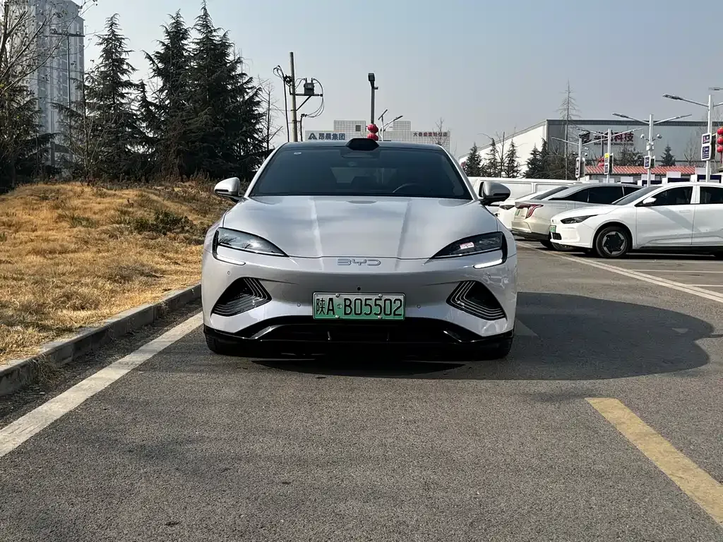 BYD Seal — фото 8