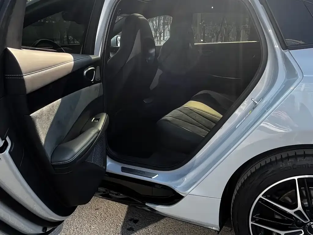 BYD Seal — фото 4