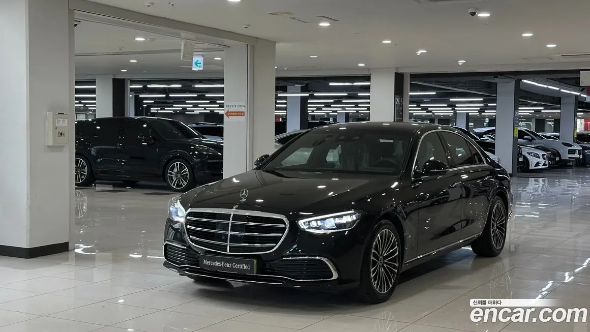 Mercedes-Benz S-Class — фото 1
