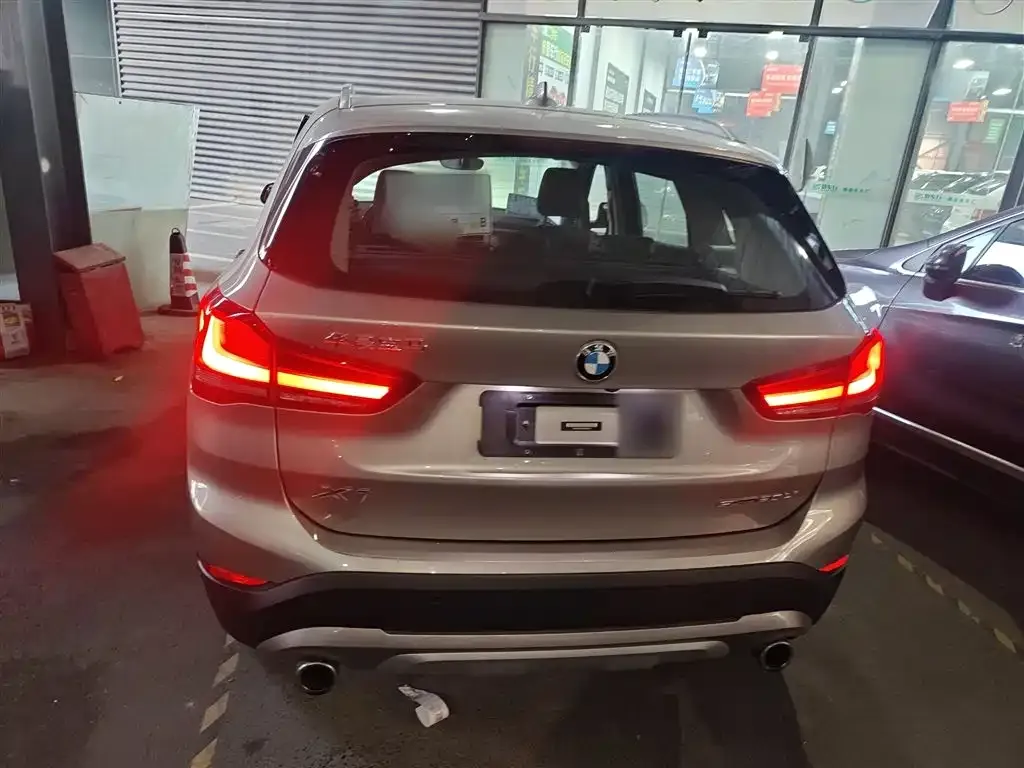 BMW X1 — фото 9