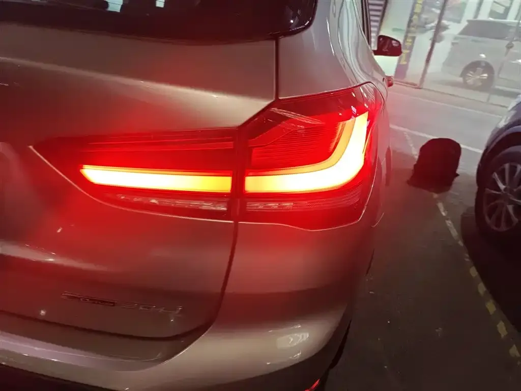 BMW X1 — фото 2