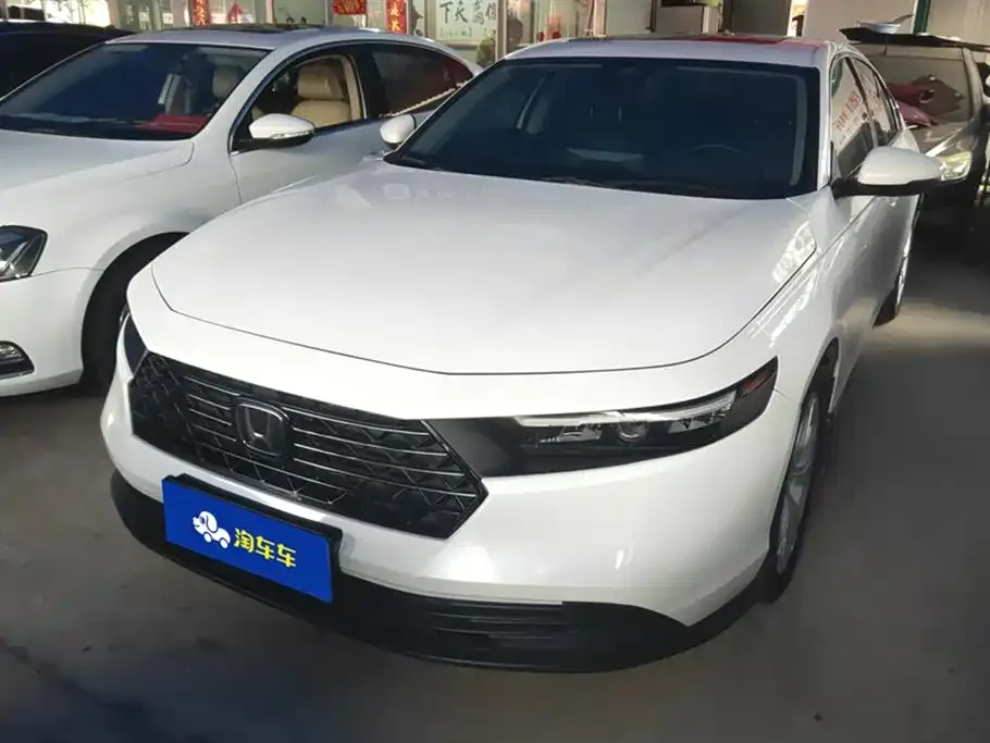 Honda Accord — фото 1