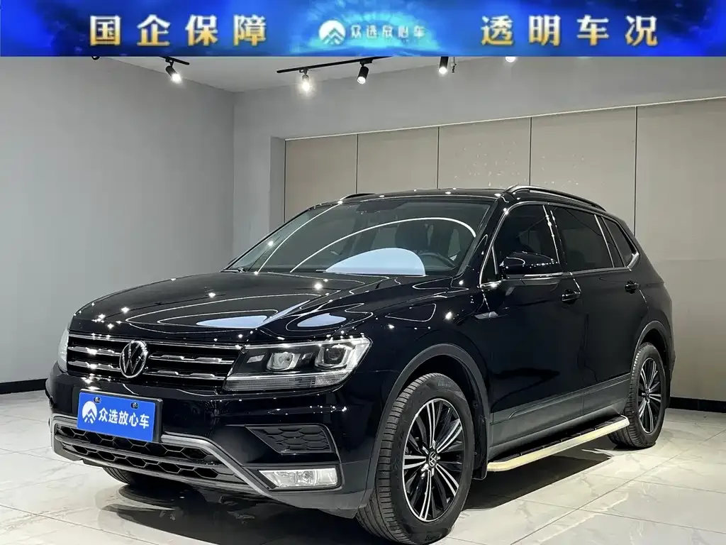 Volkswagen Tiguan L — фото 1