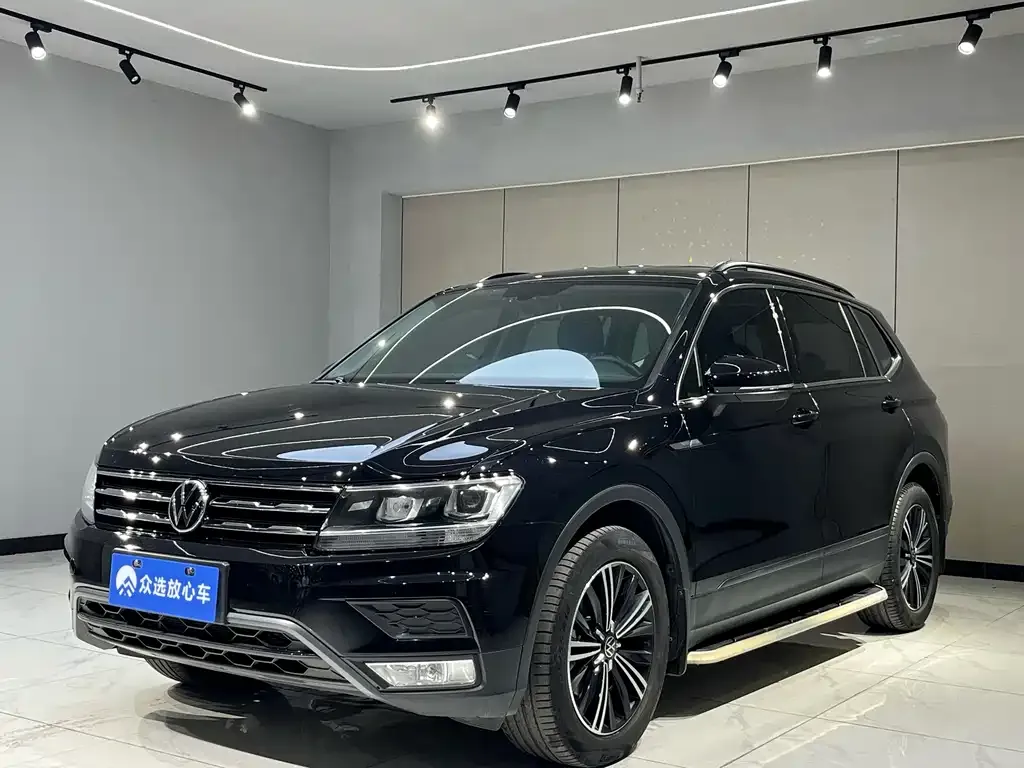 Volkswagen Tiguan L — фото 2