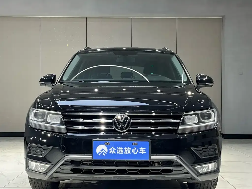 Volkswagen Tiguan L — фото 3
