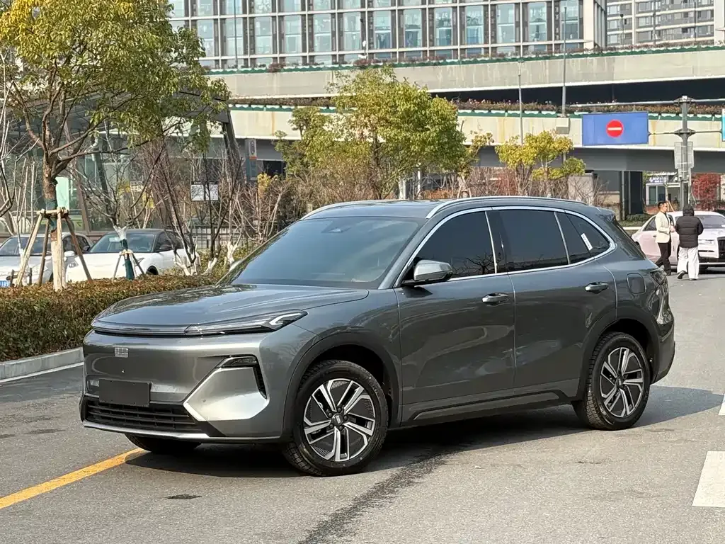 Geely 银河星舰7 — фото 1