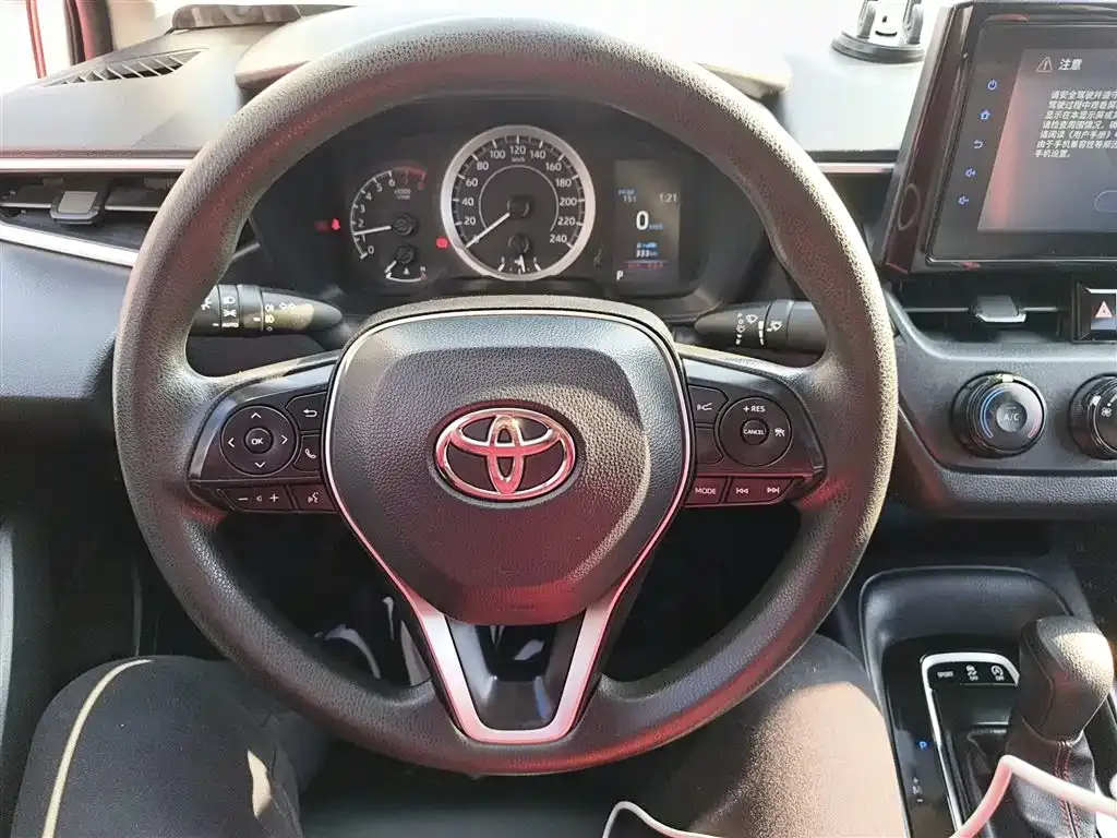Toyota Corolla — фото 3