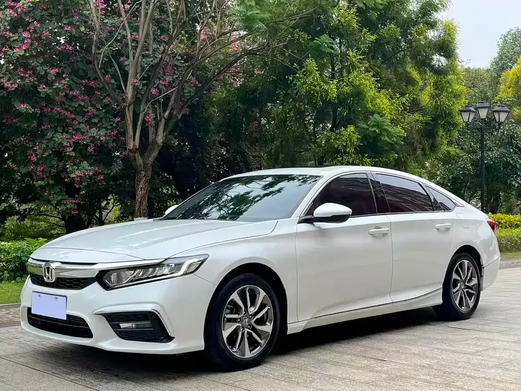 Honda Inspire — фото 1
