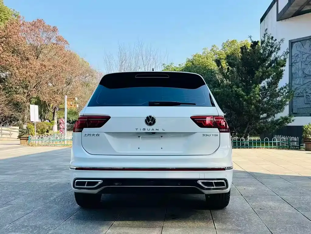 Volkswagen Tiguan L — фото 9