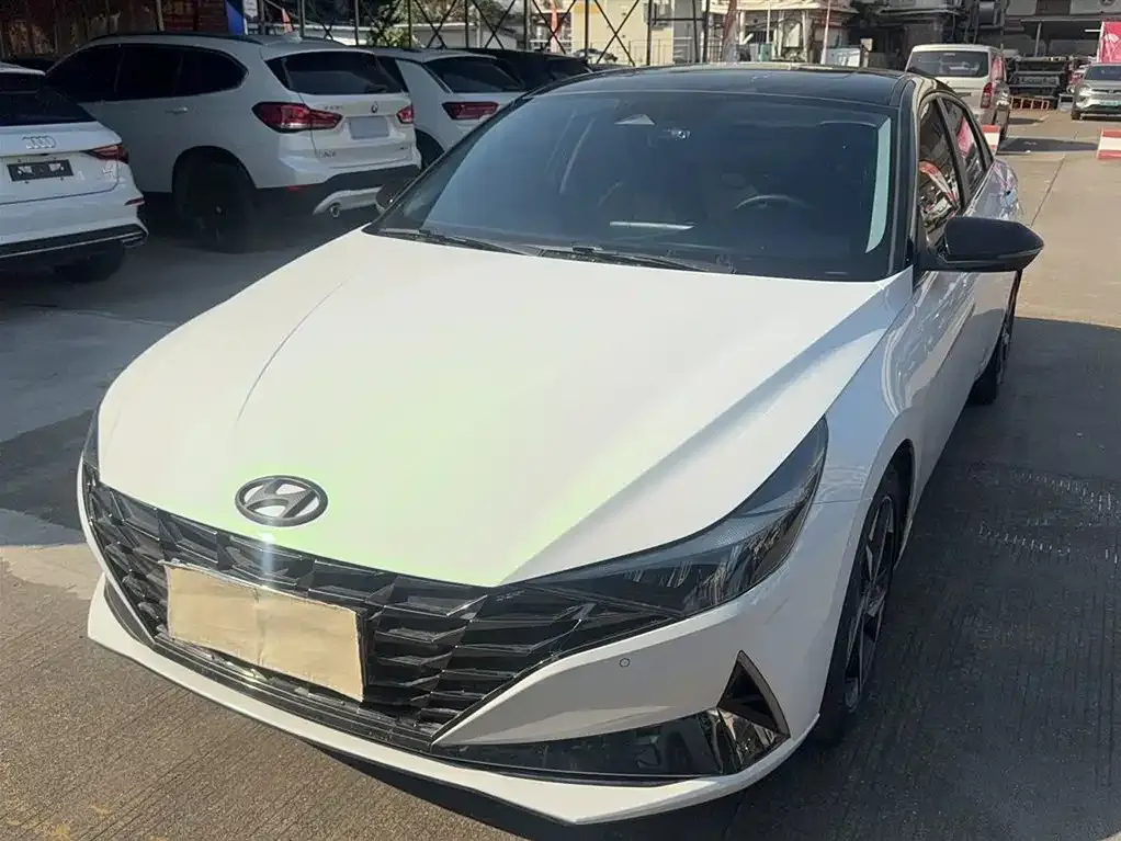 Hyundai Elantra — фото 6