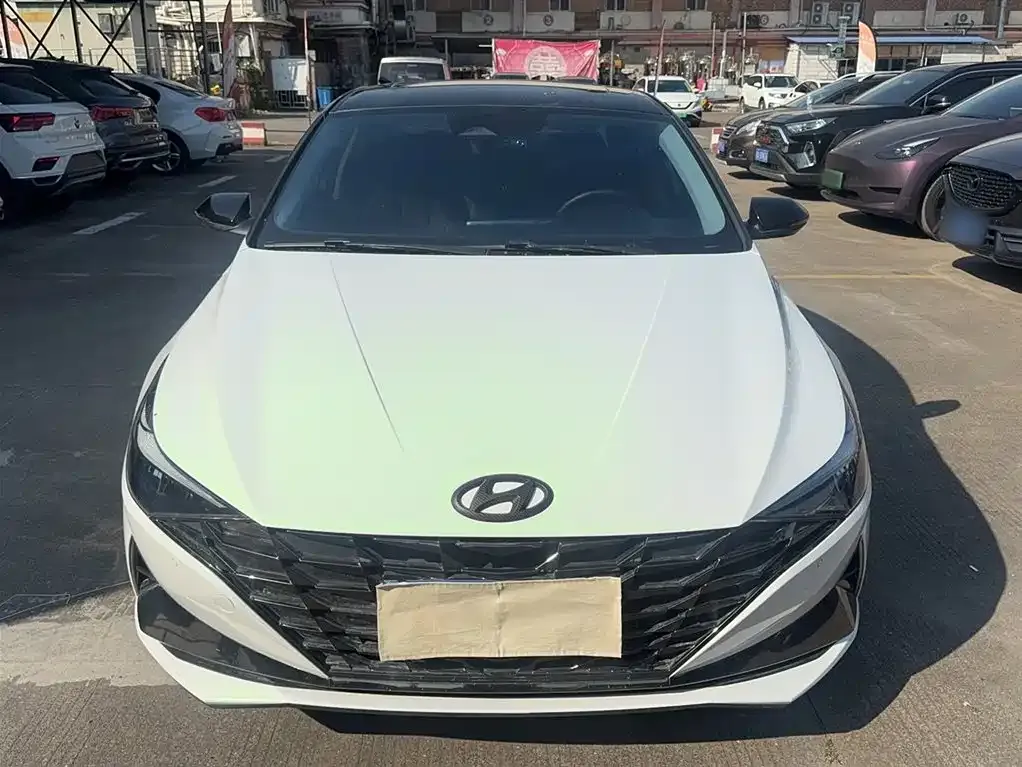 Hyundai Elantra — фото 8