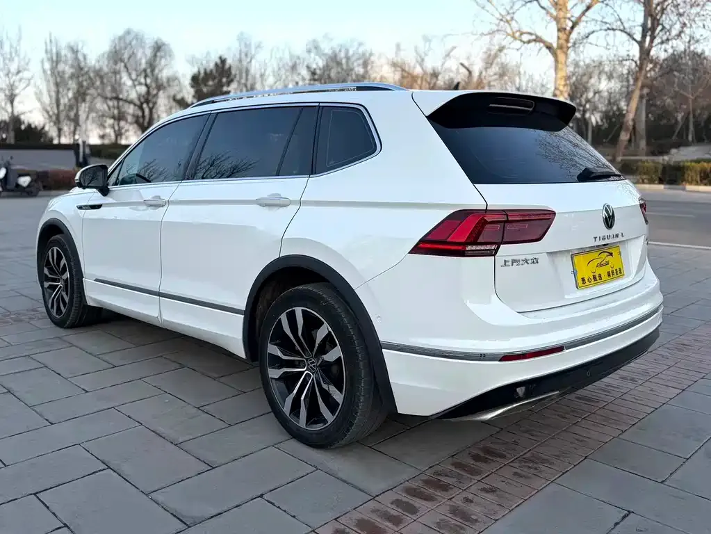 Volkswagen Tiguan L — фото 6