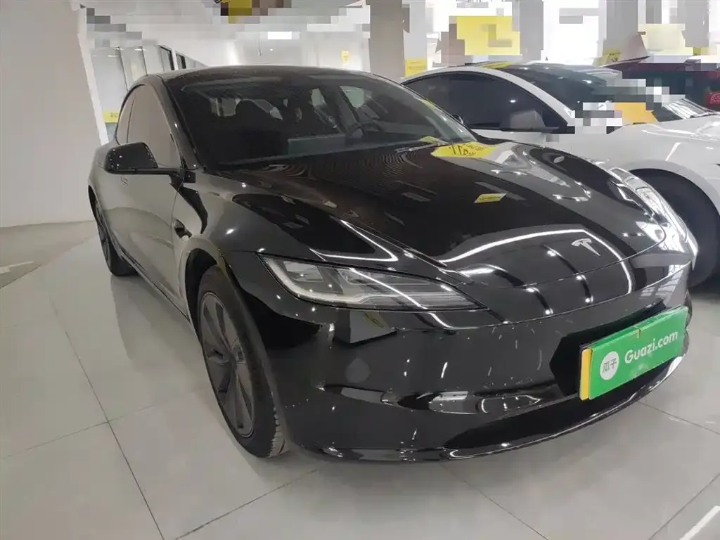 Tesla Model 3 — фото 10
