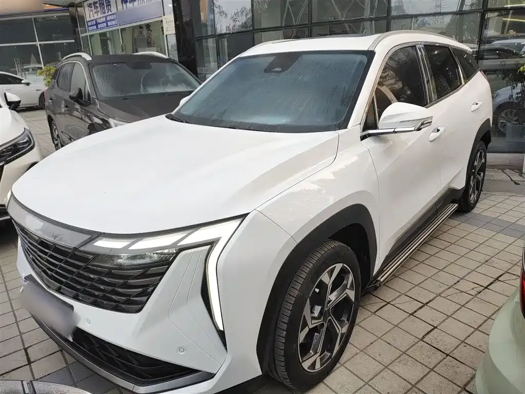 Geely Boyue L — фото 1