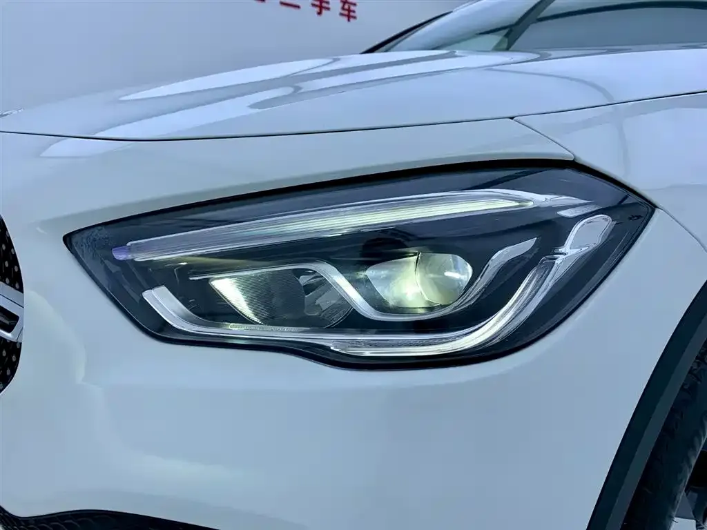 Mercedes-Benz GLA — фото 9