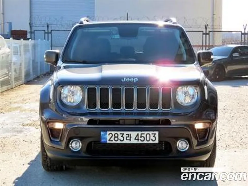 Jeep Renegade — фото 2