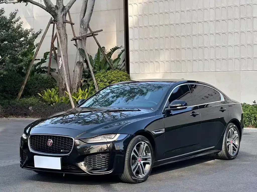 Jaguar XEL — фото 1