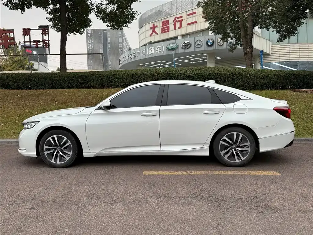 Honda Inspire — фото 3