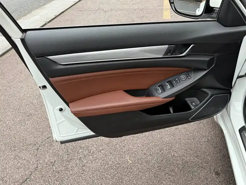 Honda Inspire — фото 10