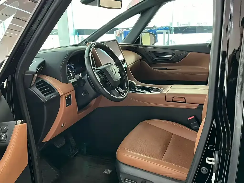 Toyota Vellfire — фото 5