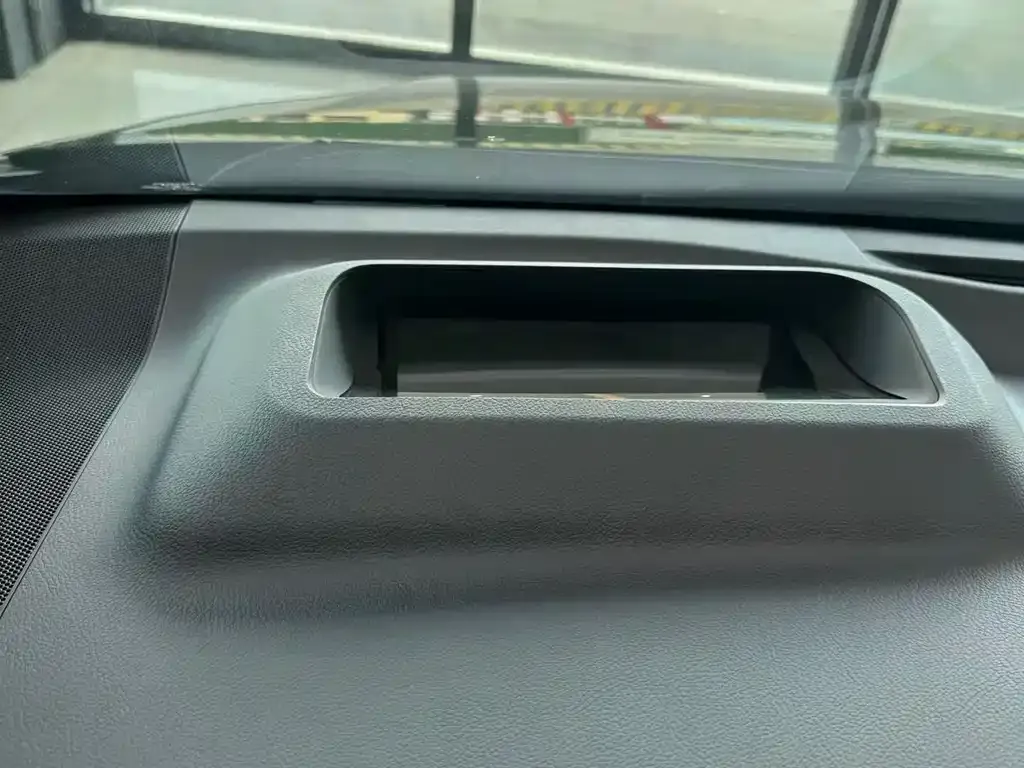 Toyota Vellfire — фото 6