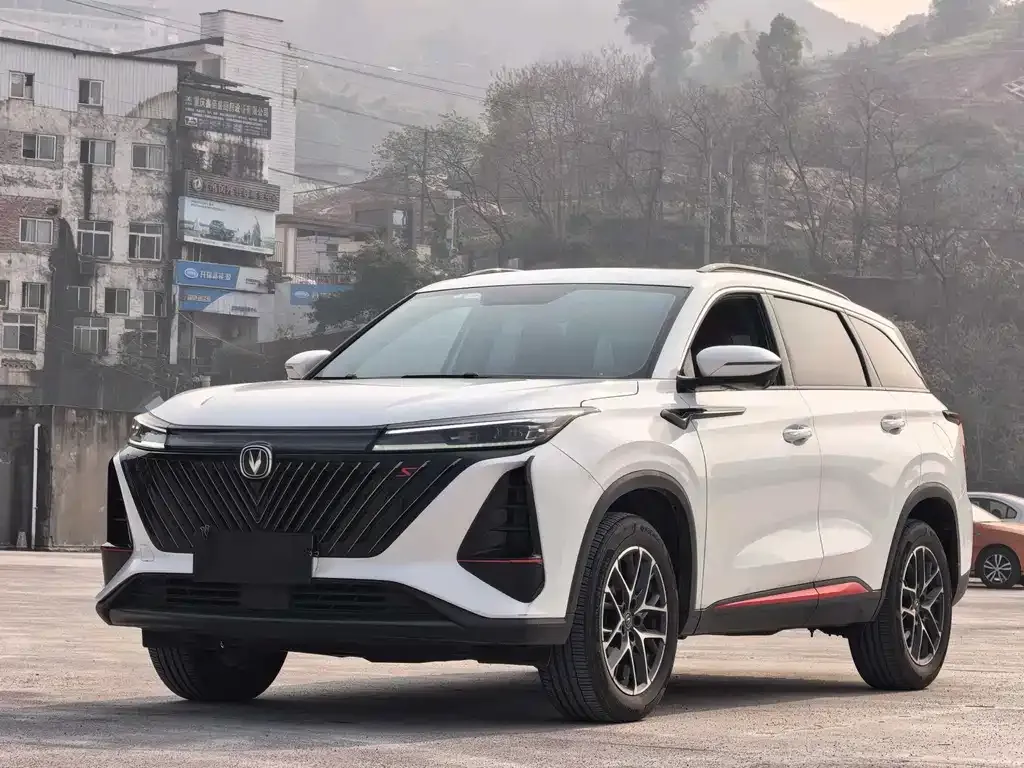 Changan CS75PLUS — фото 1