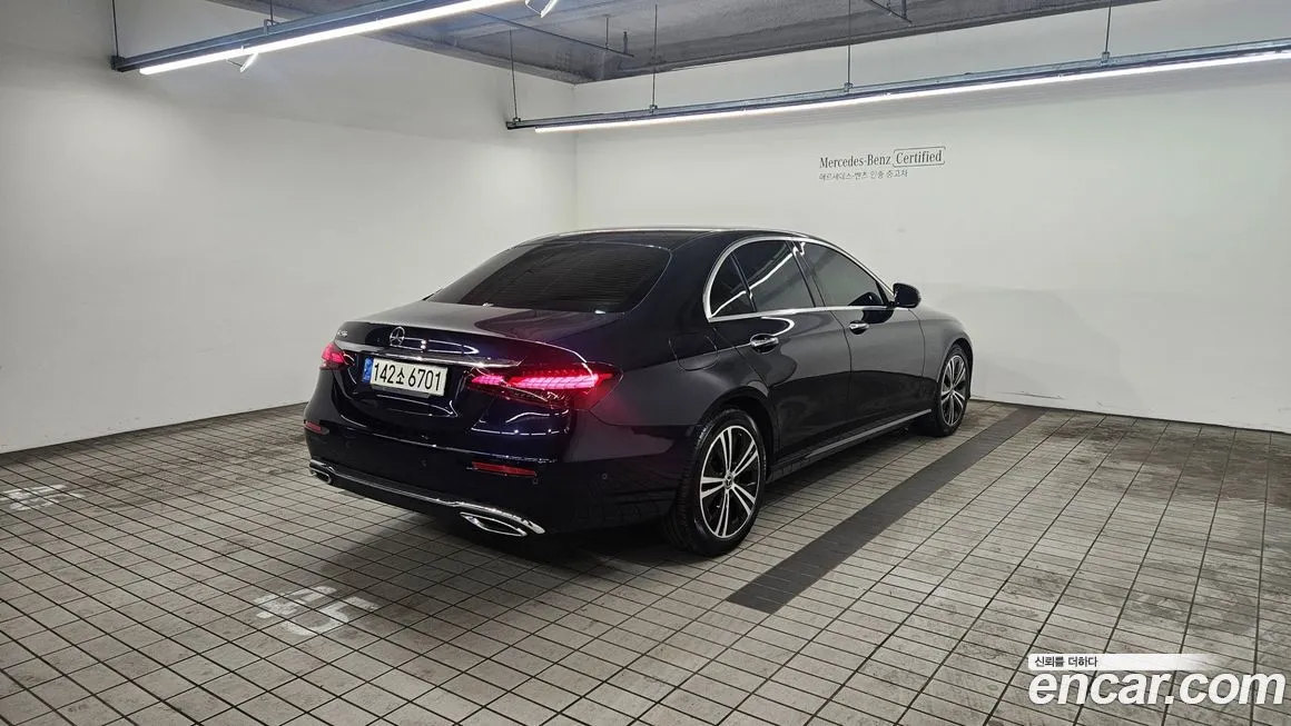 Mercedes-Benz E-Class — фото 10