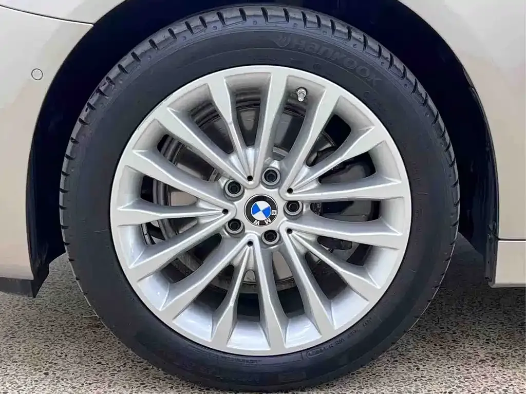 BMW 5 Series — фото 2