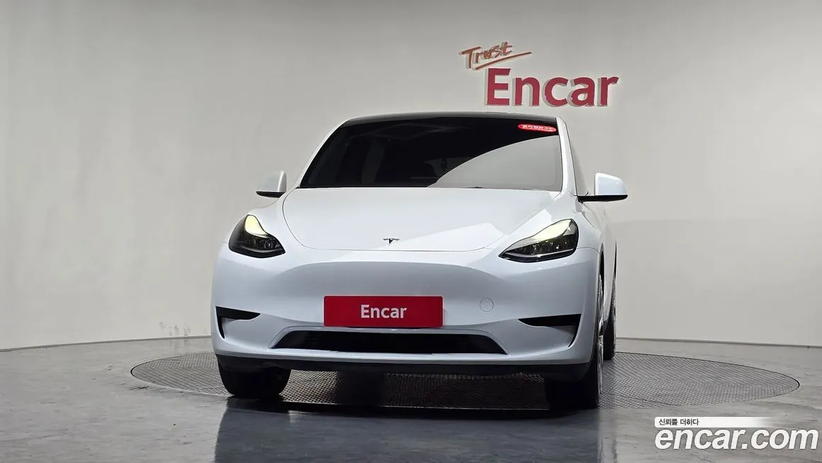Tesla Model Y — фото 3