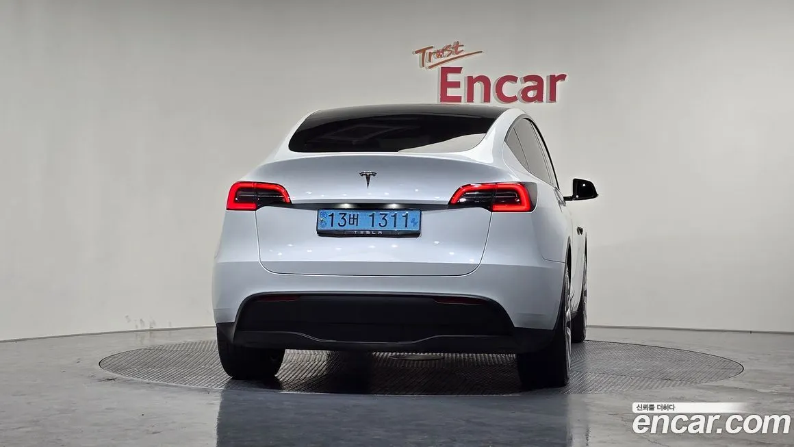 Tesla Model Y — фото 4