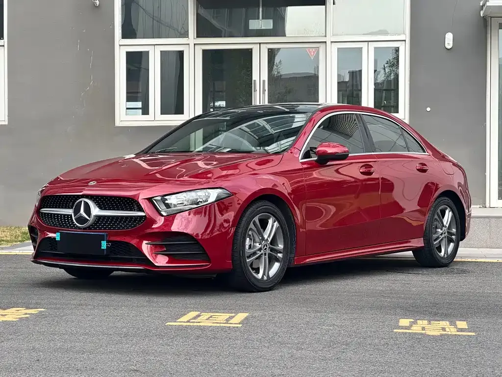 Mercedes-Benz A-Class — фото 1