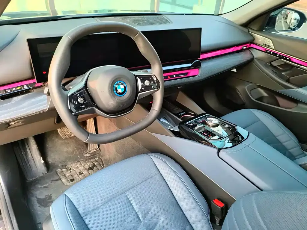 BMW i5 — фото 10