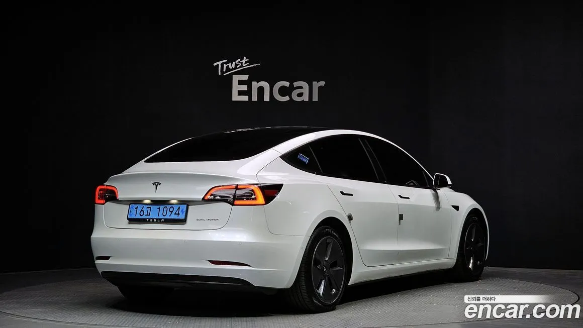 Tesla Model 3 — фото 2