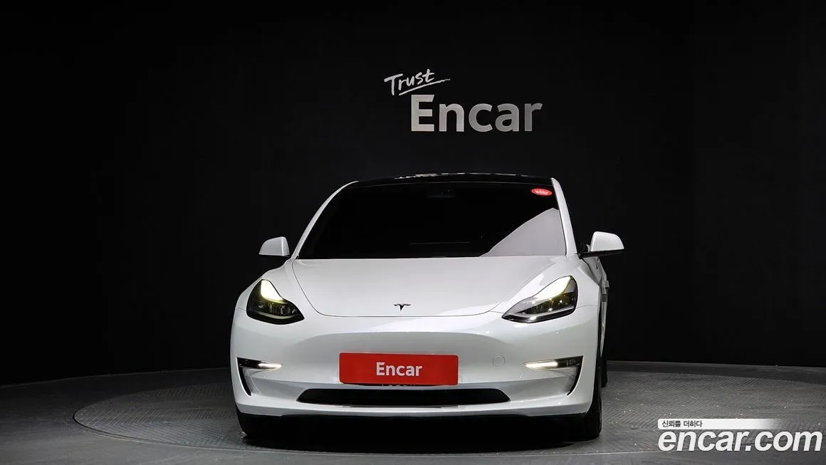 Tesla Model 3 — фото 3